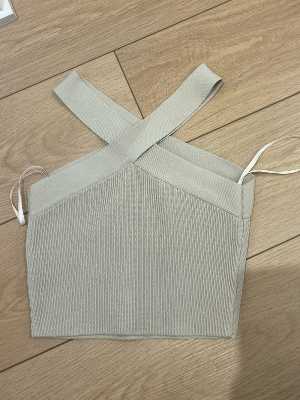Aritzia Babaton Halter Top